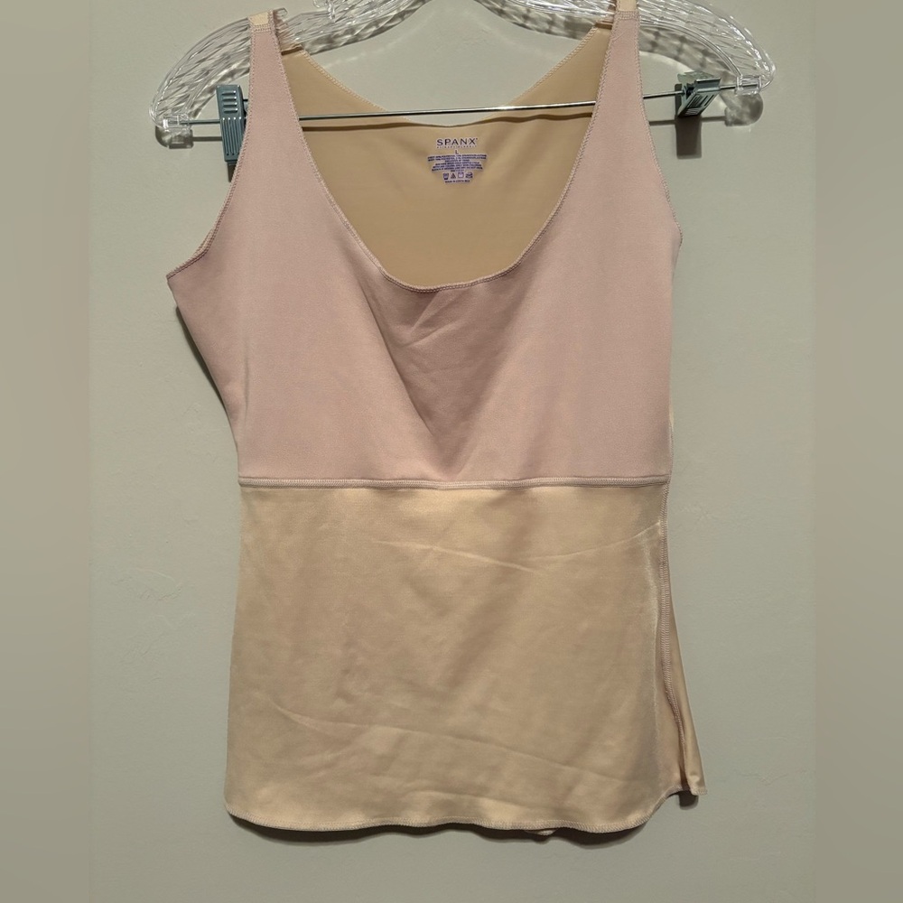 SPANX Seamless Tank Top Nude Shapewear Camisole Lightly Shaping Size Large